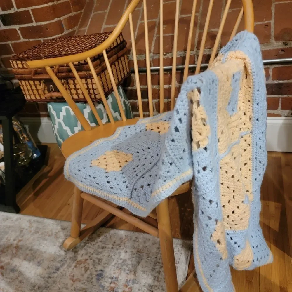 Vintage Granny Knitted Crochet Afghan Throw baby Blanket Handmade Pastel Color